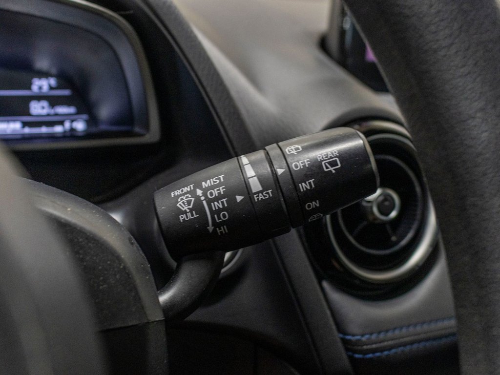 2020 Toyota Yaris Hatchback LE, A/C, PORTES ET FENETRES ELECTRIQUE, BLUETOOTH in Saint-Jérôme, Quebec - 19 - w1024h768px