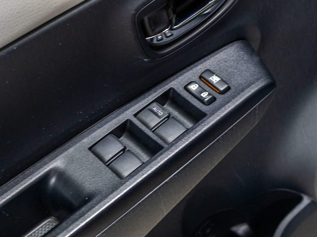 Toyota Yaris LE, A/C, PORTES ET FENETRES ELECTRIQUE, BLUETOOTH 2012 à Charlemagne, Québec - 22 - w1024h768px