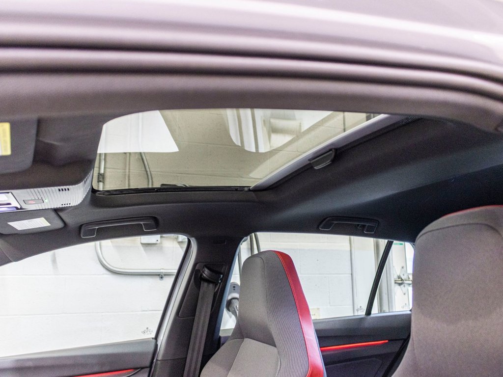 2022 Volkswagen Golf GTI GTI, TOIT, MANUELLE, BANCS CHAUFF, CAMERA RECUL in Saint-Jérôme, Quebec - 23 - w1024h768px