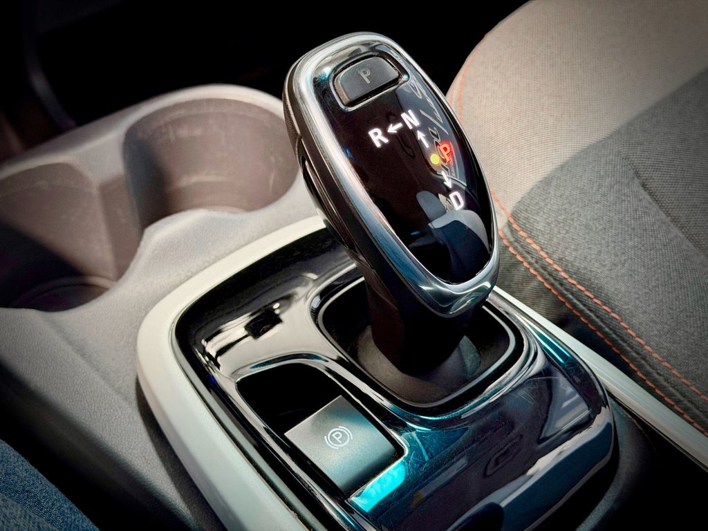 2019 Chevrolet Bolt EV LT in Notre-Dame-des-Prairies, Quebec - 33 - w1024h768px