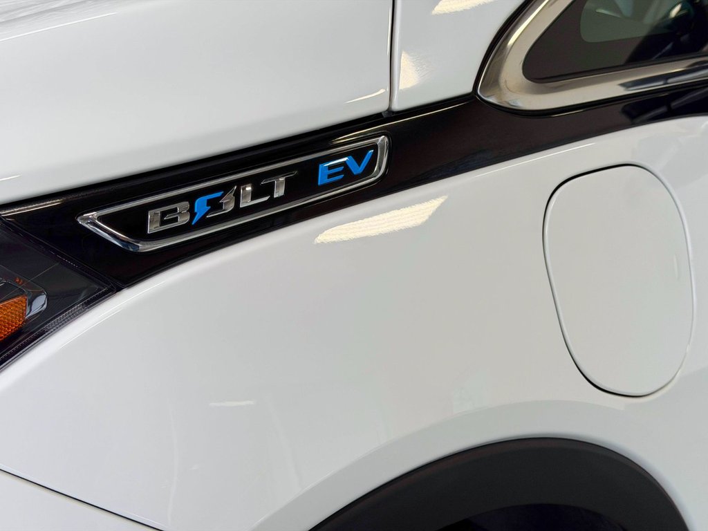 2019 Chevrolet Bolt EV LT in Notre-Dame-des-Prairies, Quebec - 18 - w1024h768px