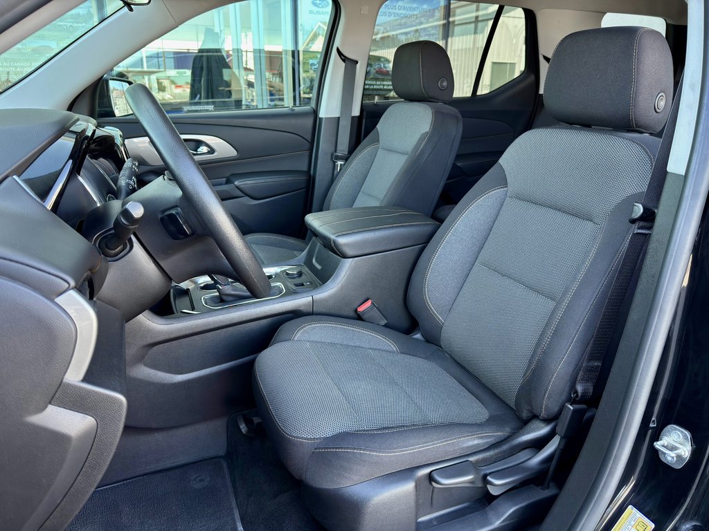 2019 Chevrolet Traverse LS in Notre-Dame-des-Prairies, Quebec - 16 - w1024h768px