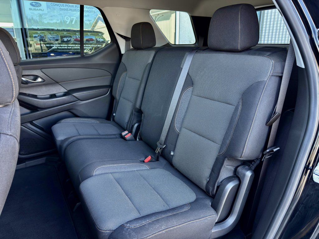 2019 Chevrolet Traverse LS in Notre-Dame-des-Prairies, Quebec - 17 - w1024h768px