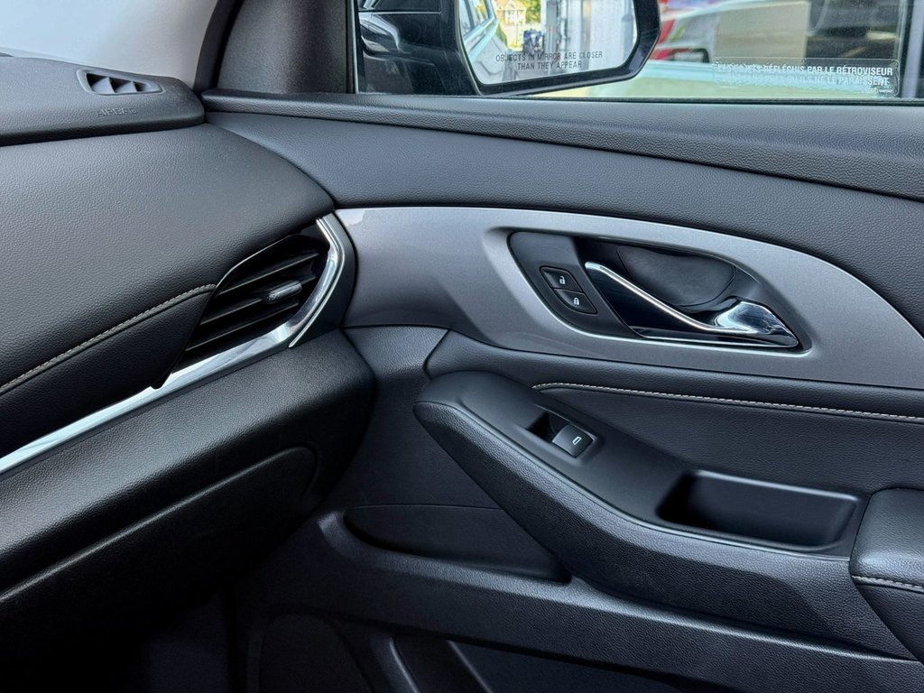 2019 Chevrolet Traverse LS in Notre-Dame-des-Prairies, Quebec - 33 - w1024h768px