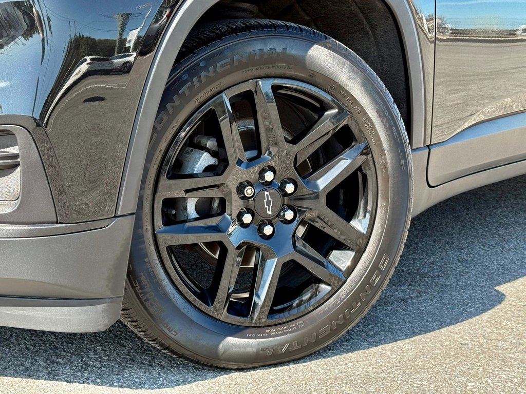 2019 Chevrolet Traverse LS in Notre-Dame-des-Prairies, Quebec - 14 - w1024h768px