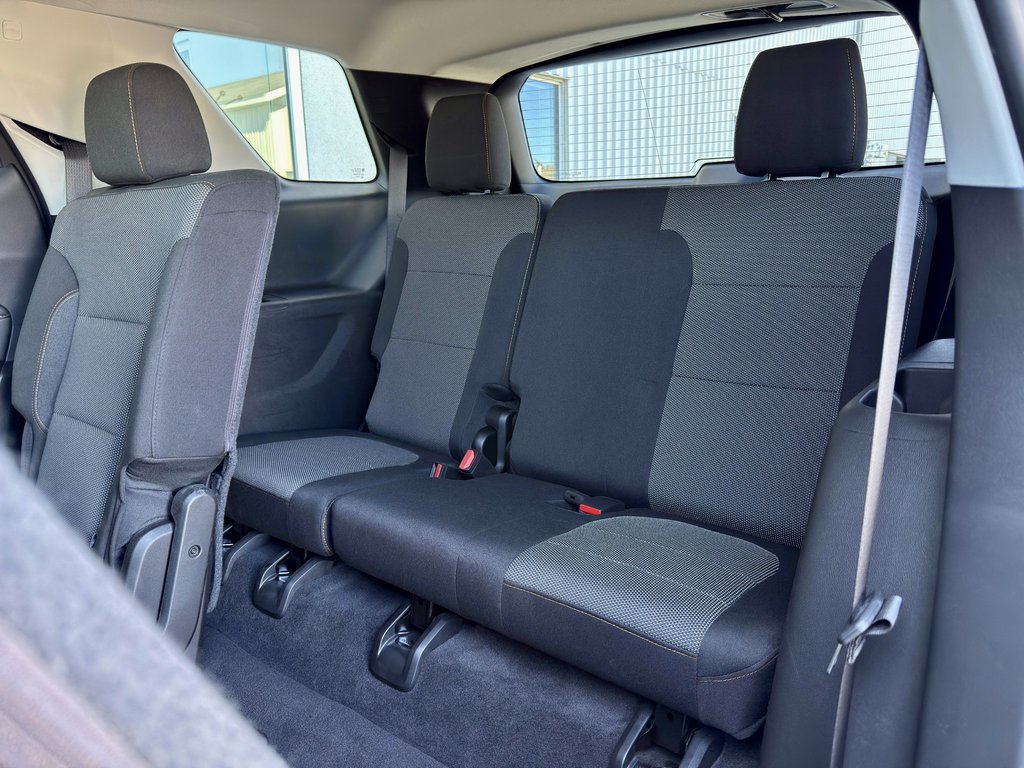 2019 Chevrolet Traverse LS in Notre-Dame-des-Prairies, Quebec - 19 - w1024h768px