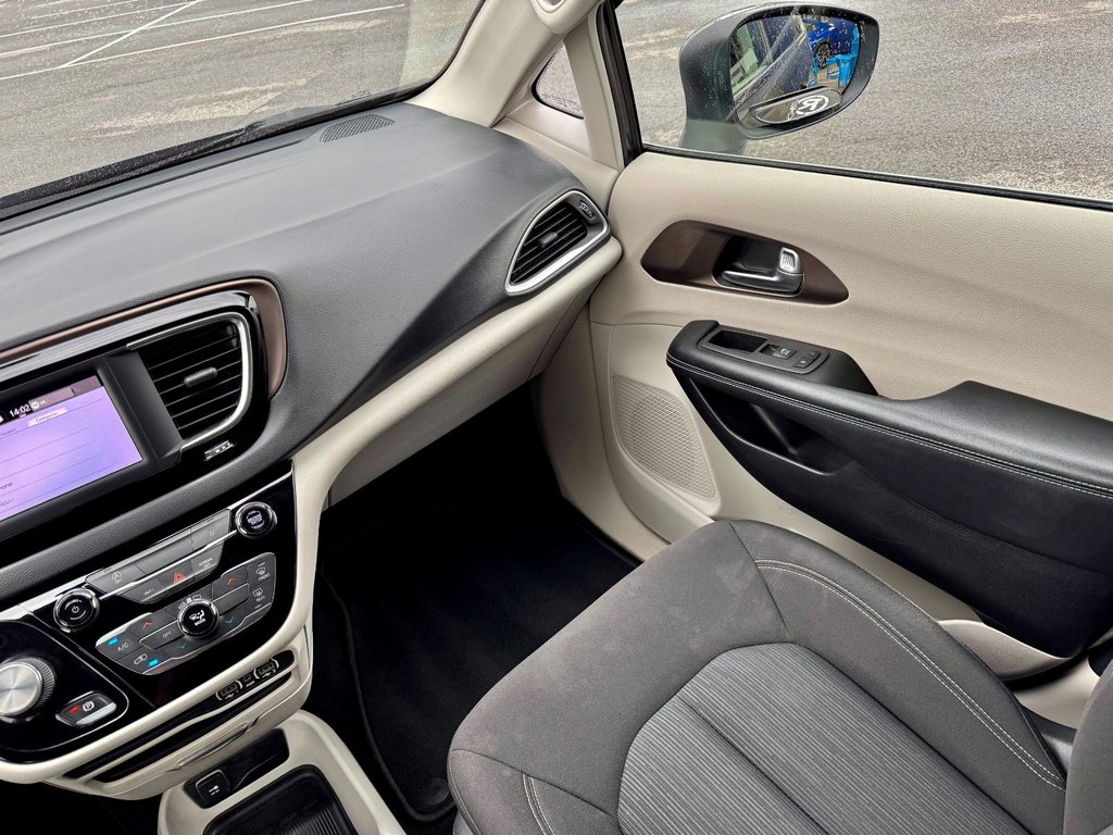 Chrysler Grand Caravan SXT 2022 à Notre-Dame-des-Prairies, Québec - 20 - w1024h768px