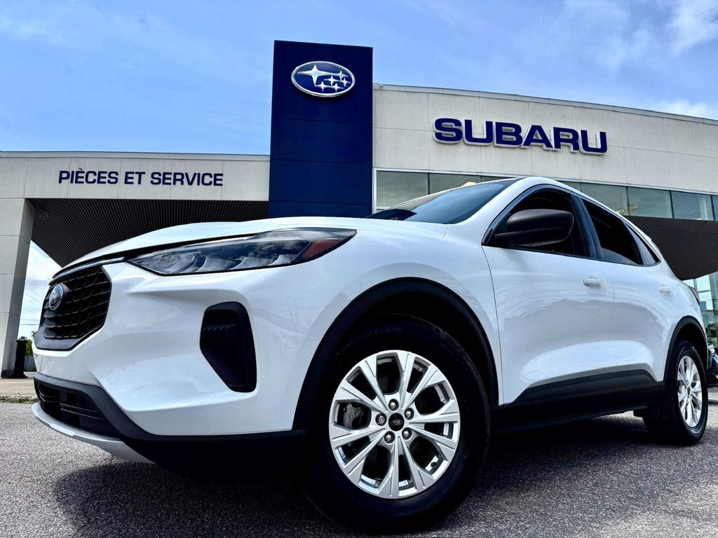 Ford Escape Active 2023 à Notre-Dame-des-Prairies, Québec - 3 - w1024h768px