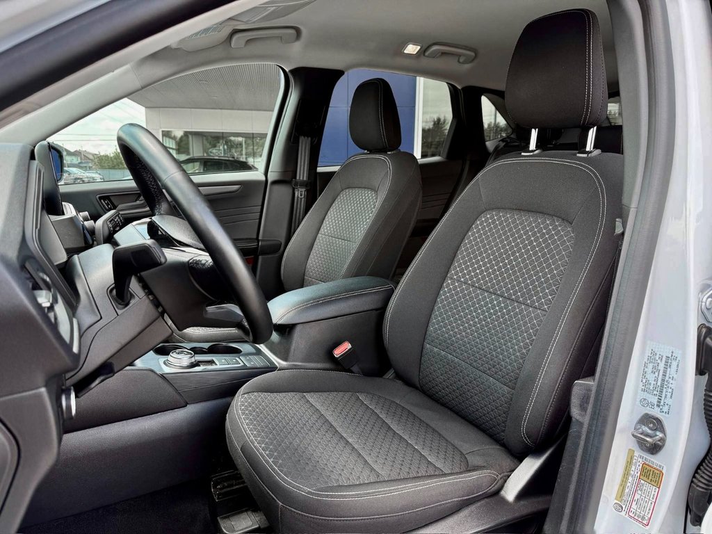 Ford Escape Active 2023 à Notre-Dame-des-Prairies, Québec - 18 - w1024h768px