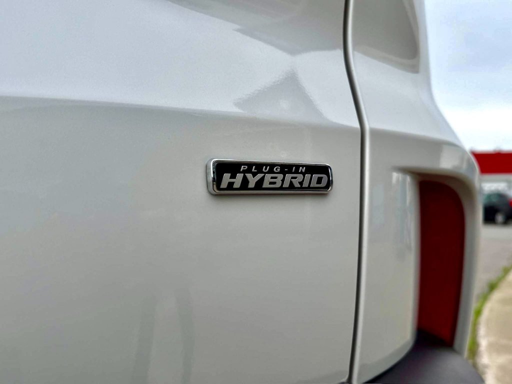 2024 Ford Escape PHEV in Notre-Dame-des-Prairies, Quebec - 16 - w1024h768px