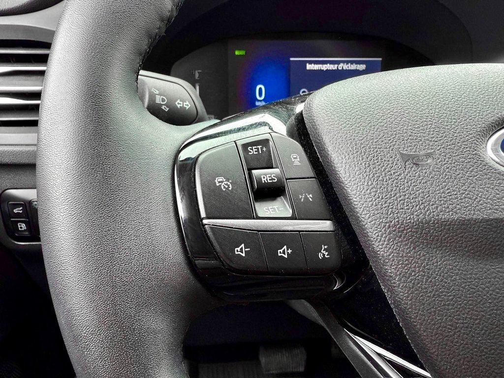 2024 Ford Escape PHEV in Notre-Dame-des-Prairies, Quebec - 25 - w1024h768px