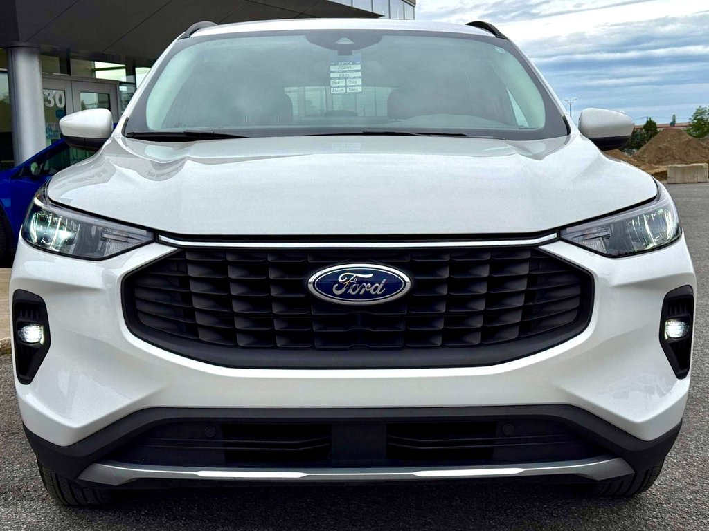2024 Ford Escape PHEV in Notre-Dame-des-Prairies, Quebec - 4 - w1024h768px