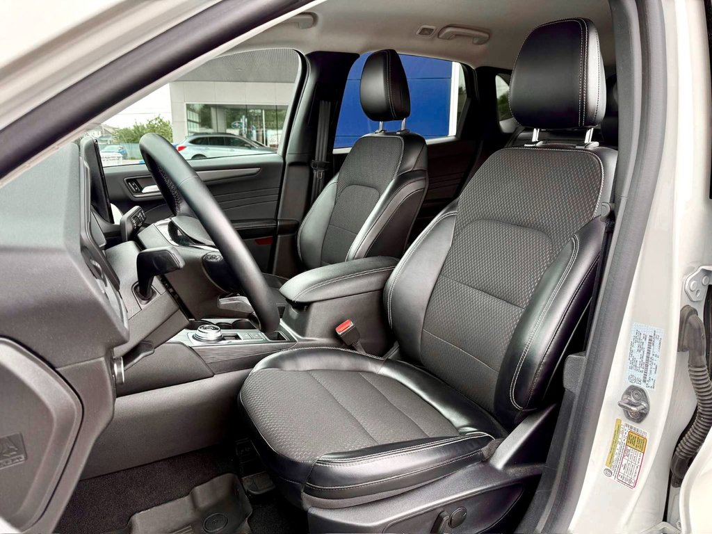 2024 Ford Escape PHEV in Notre-Dame-des-Prairies, Quebec - 18 - w1024h768px