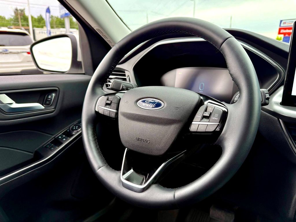 2024 Ford Escape PHEV in Notre-Dame-des-Prairies, Quebec - 24 - w1024h768px