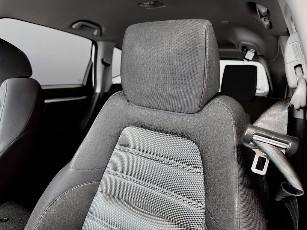 2019 Honda CR-V LX in Notre-Dame-des-Prairies, Quebec - 21 - w1024h768px
