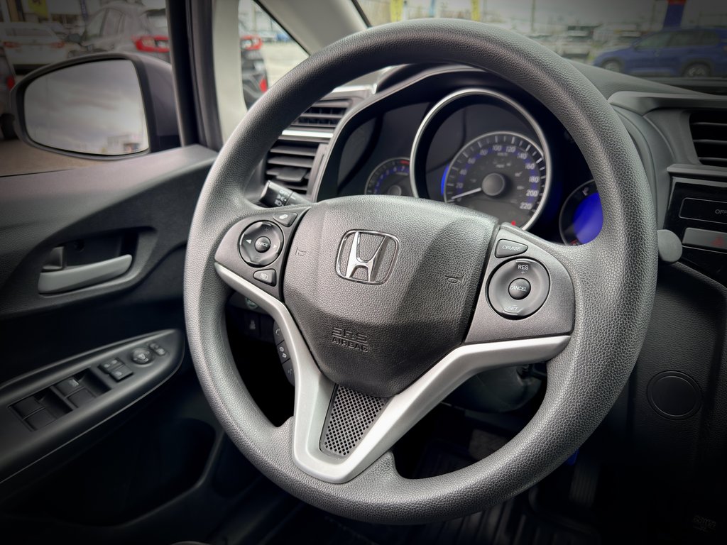 2017 Honda Fit LX in Notre-Dame-des-Prairies, Quebec - 26 - w1024h768px
