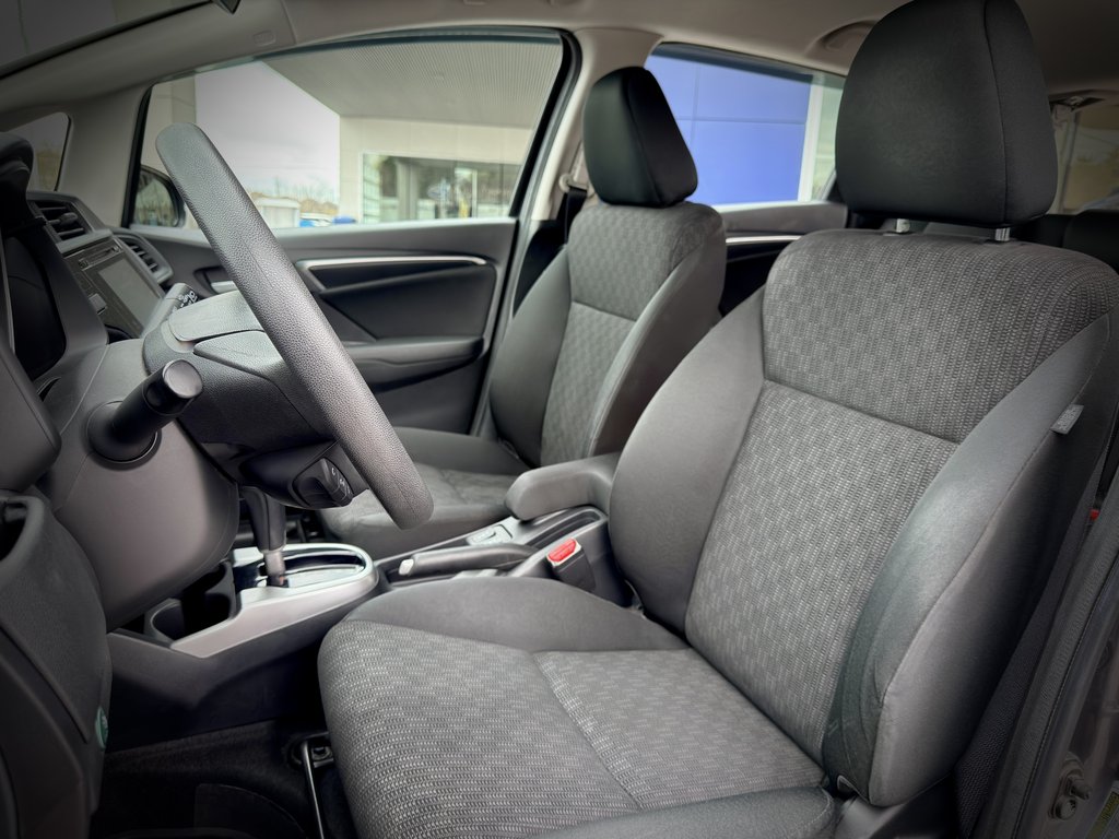 2017 Honda Fit LX in Notre-Dame-des-Prairies, Quebec - 19 - w1024h768px