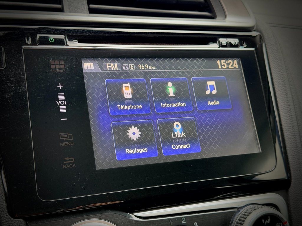 2017 Honda Fit LX in Notre-Dame-des-Prairies, Quebec - 32 - w1024h768px