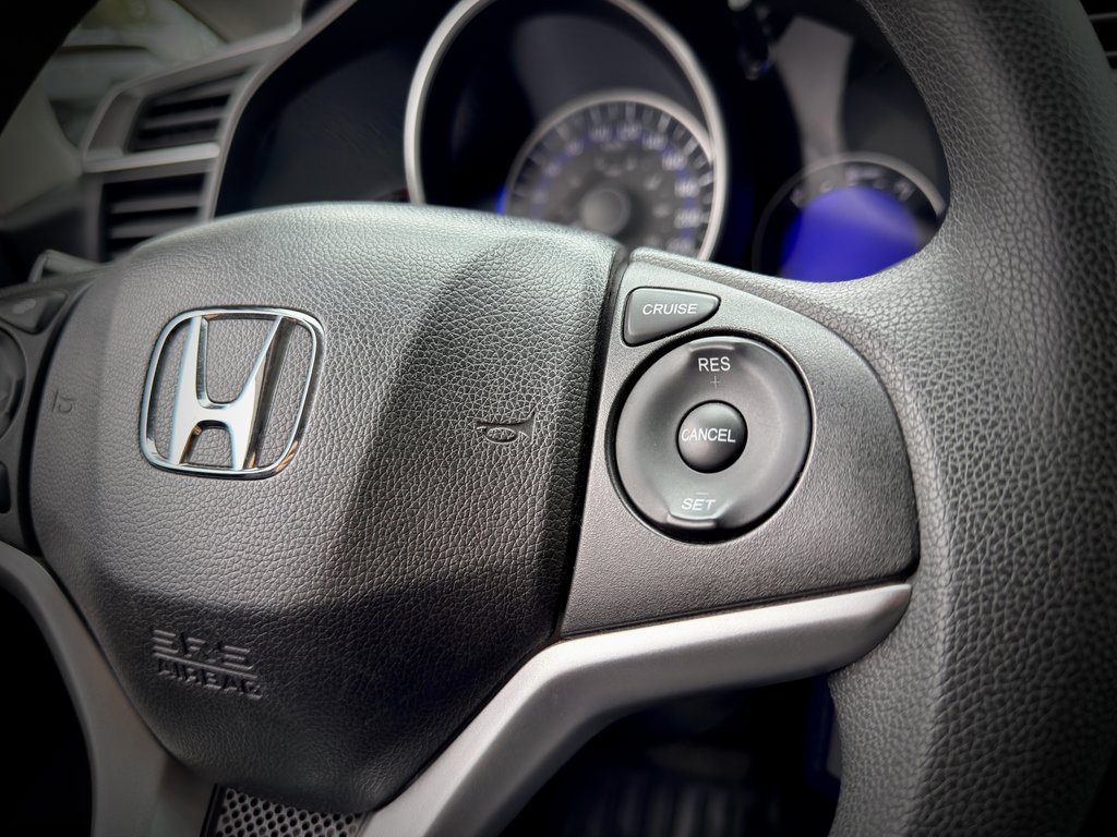 2017 Honda Fit LX in Notre-Dame-des-Prairies, Quebec - 31 - w1024h768px