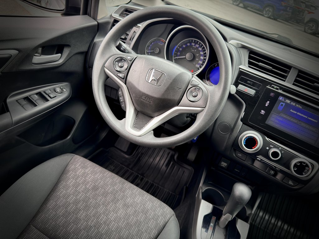 2017 Honda Fit LX in Notre-Dame-des-Prairies, Quebec - 23 - w1024h768px