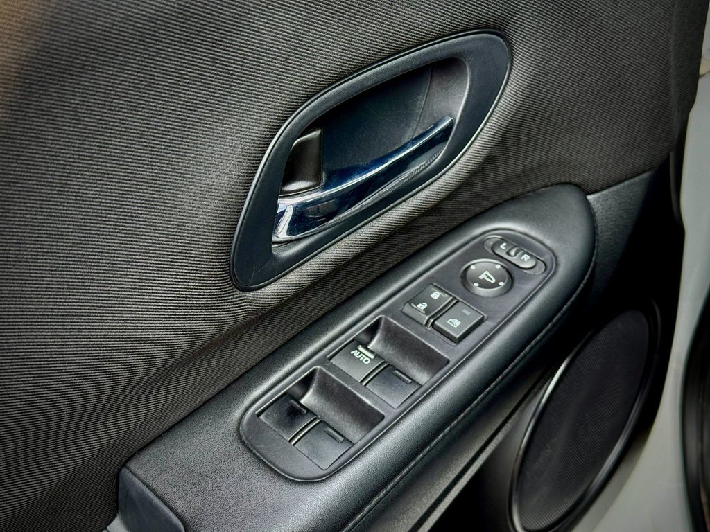 2018 Honda HR-V LX in Notre-Dame-des-Prairies, Quebec - 36 - w1024h768px