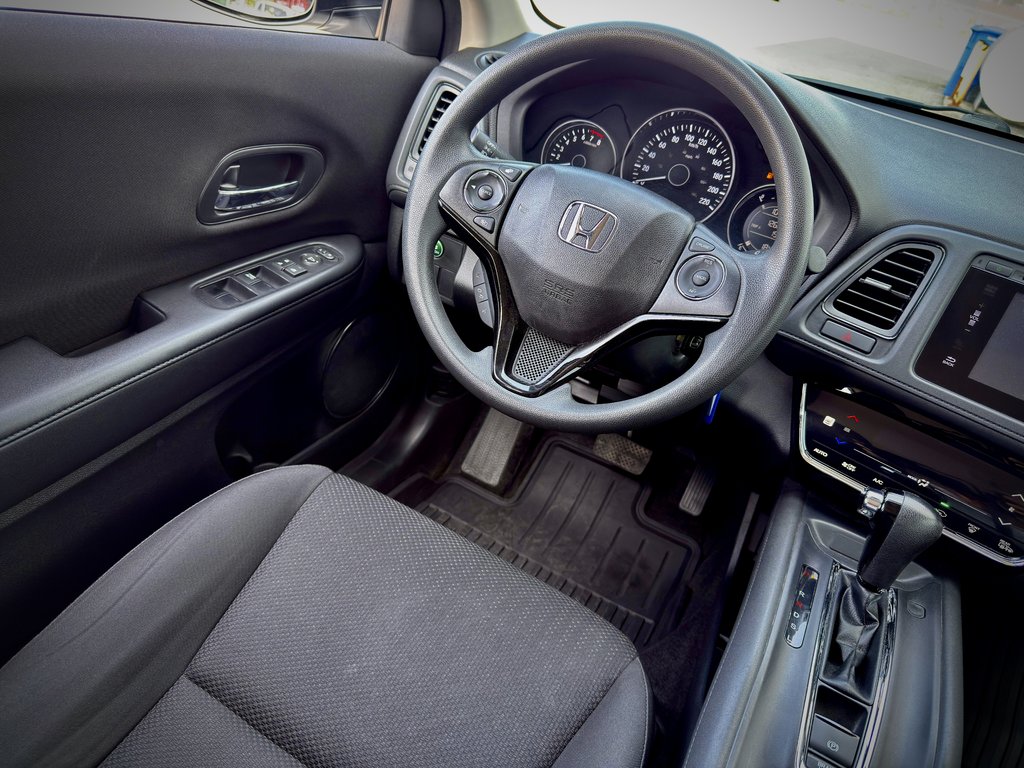 2018 Honda HR-V LX in Notre-Dame-des-Prairies, Quebec - 21 - w1024h768px