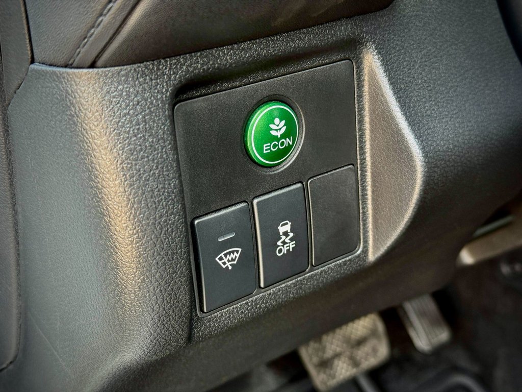 2018 Honda HR-V LX in Notre-Dame-des-Prairies, Quebec - 35 - w1024h768px