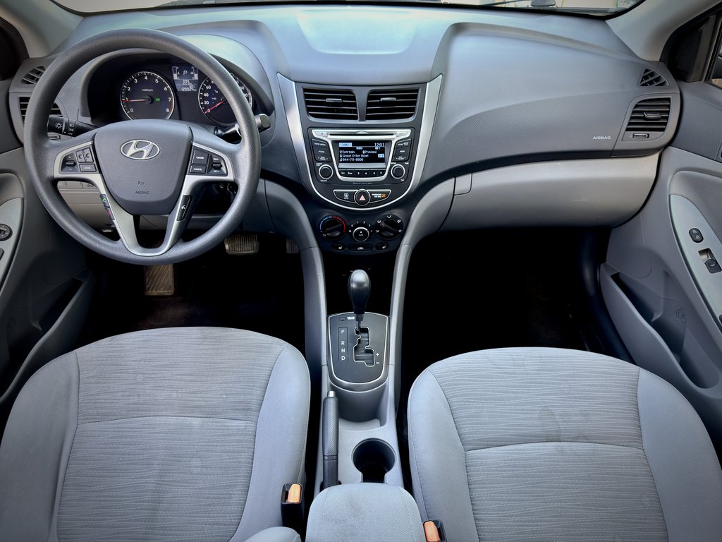 Hyundai Accent GL 2016 à Notre-Dame-des-Prairies, Québec - 17 - w1024h768px