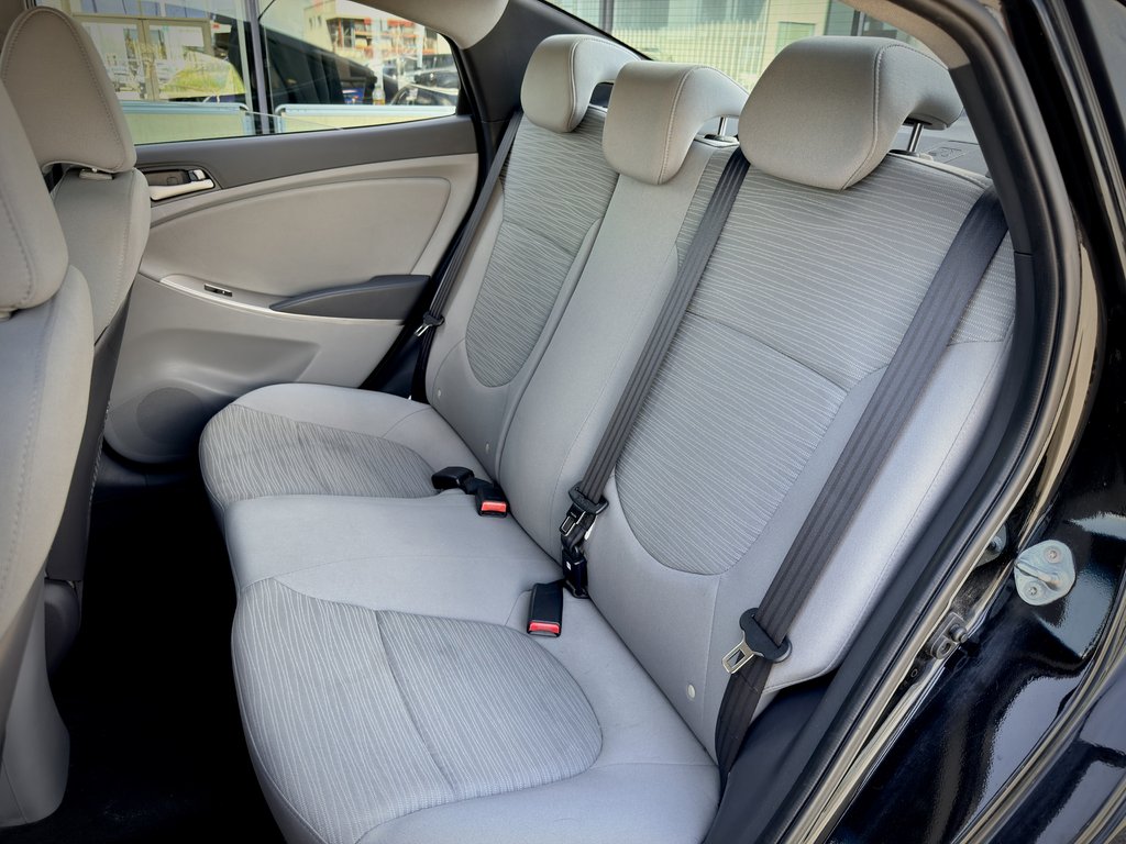 Hyundai Accent GL 2016 à Notre-Dame-des-Prairies, Québec - 14 - w1024h768px