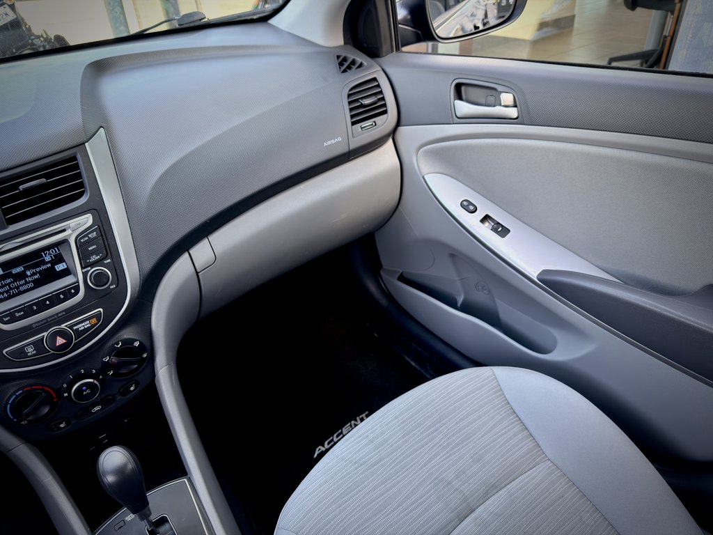 Hyundai Accent GL 2016 à Notre-Dame-des-Prairies, Québec - 18 - w1024h768px