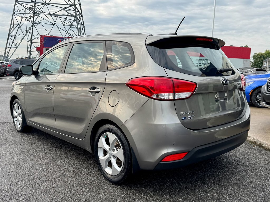 2015  Rondo LX in Notre-Dame-des-Prairies, Quebec - 12 - w1024h768px