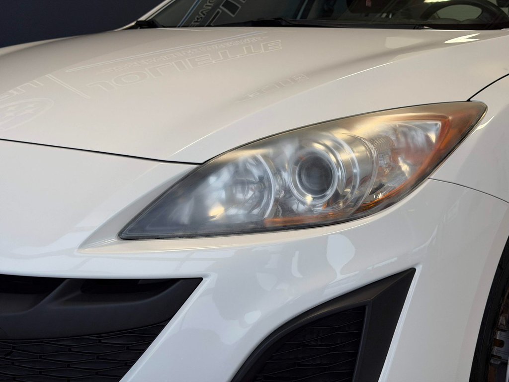2010 Mazda 3 in Notre-Dame-des-Prairies, Quebec - 8 - w1024h768px