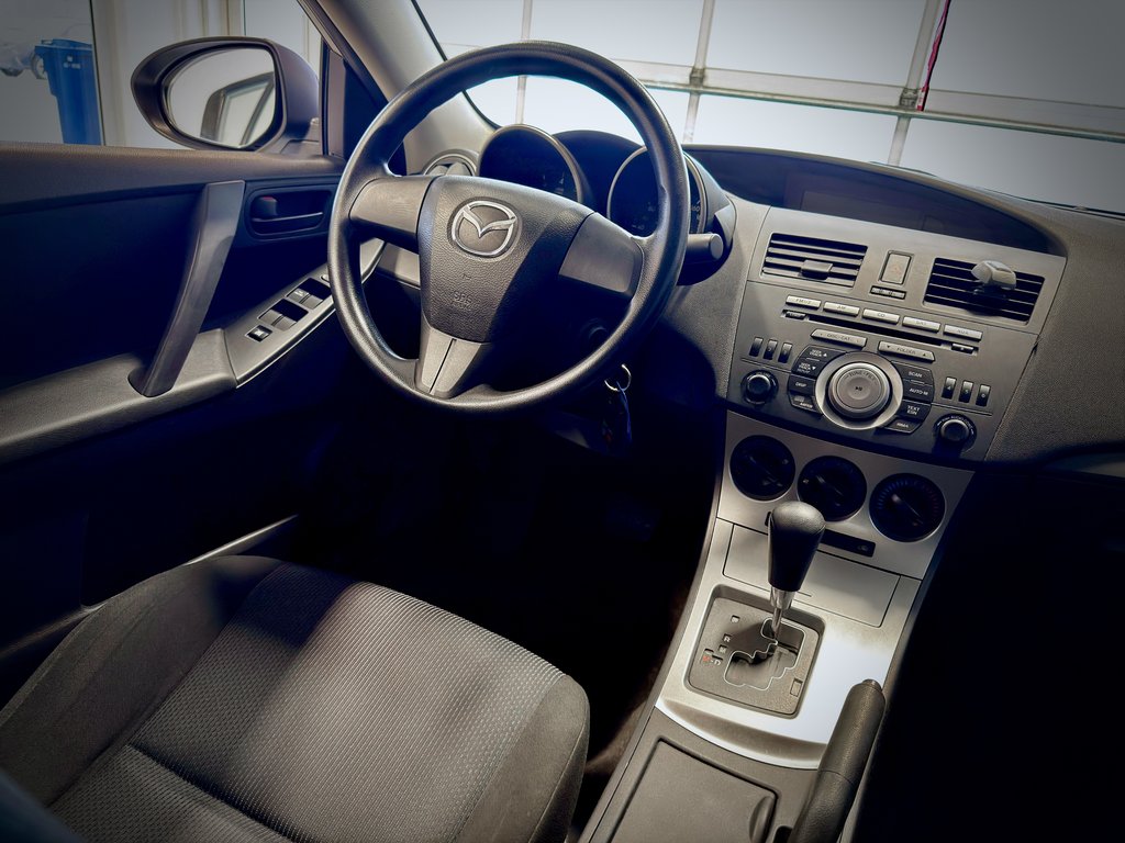 2010 Mazda 3 in Notre-Dame-des-Prairies, Quebec - 22 - w1024h768px