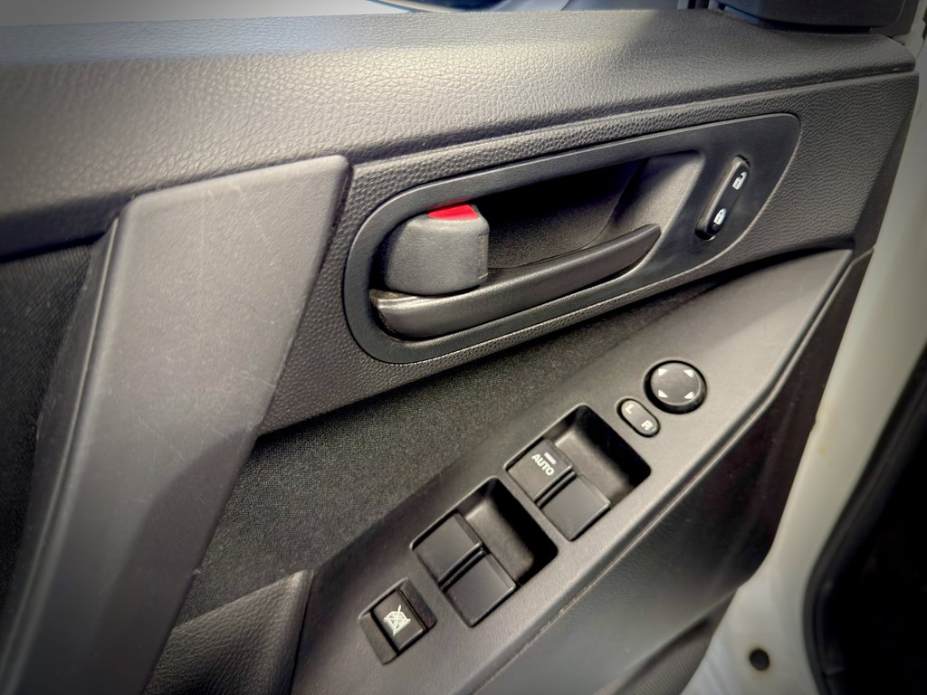 2010 Mazda 3 in Notre-Dame-des-Prairies, Quebec - 13 - w1024h768px