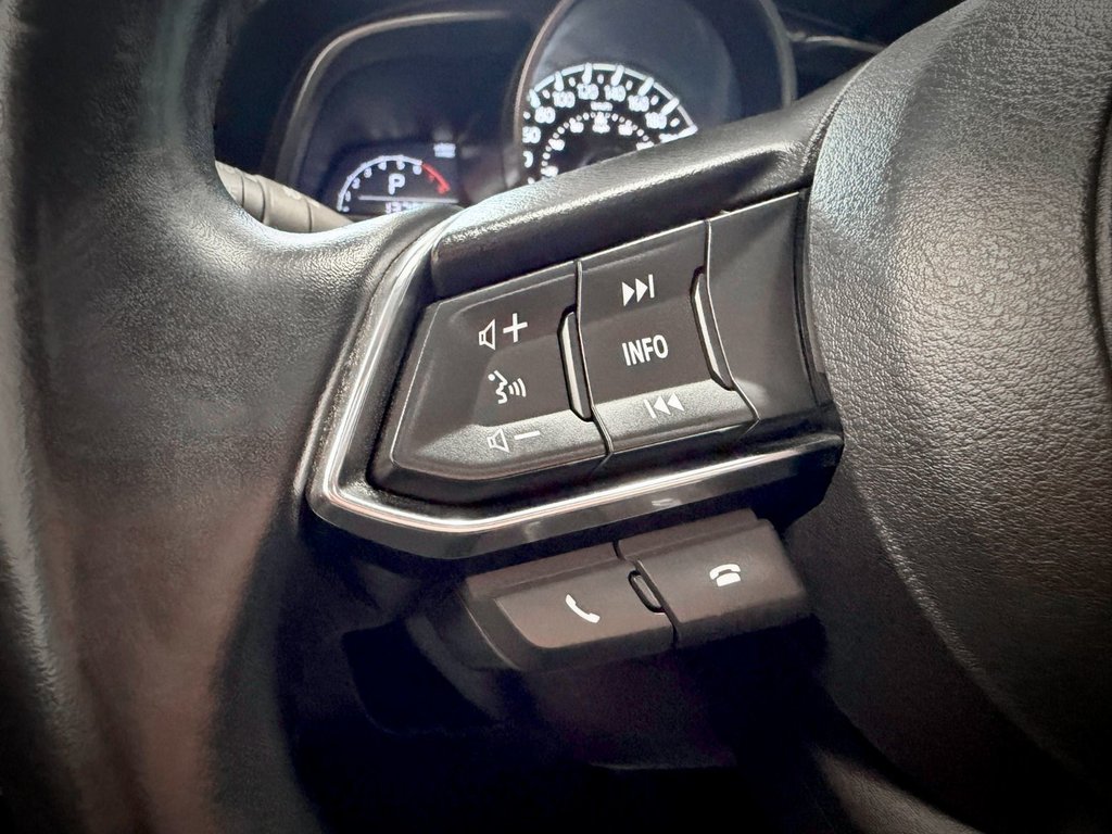 2017 Mazda 3 GT in Notre-Dame-des-Prairies, Quebec - 27 - w1024h768px
