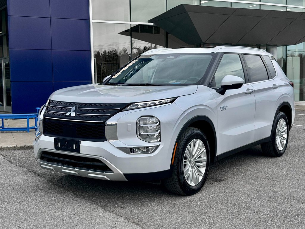2024 Mitsubishi Outlander Plug-In Hybrid SE AWC in Notre-Dame-des-Prairies, Quebec - 4 - w1024h768px