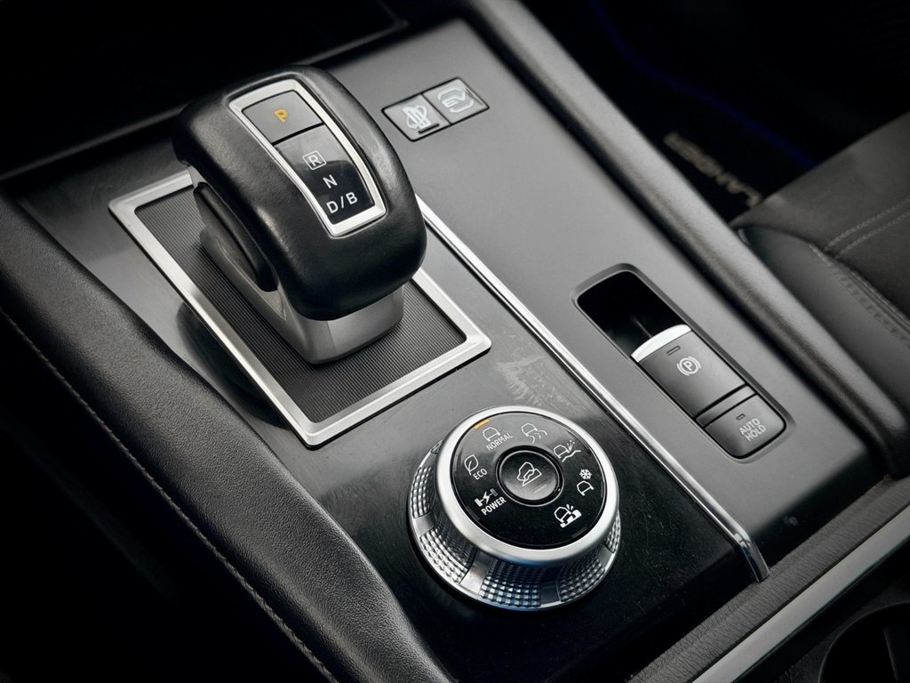 2024 Mitsubishi Outlander Plug-In Hybrid SE AWC in Notre-Dame-des-Prairies, Quebec - 32 - w1024h768px