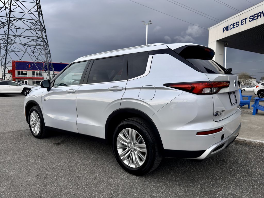 2024 Mitsubishi Outlander Plug-In Hybrid SE AWC in Notre-Dame-des-Prairies, Quebec - 10 - w1024h768px