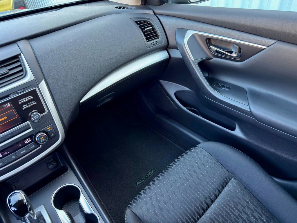 Nissan Altima 2.5 SV 2016 à Notre-Dame-des-Prairies, Québec - 22 - w1024h768px