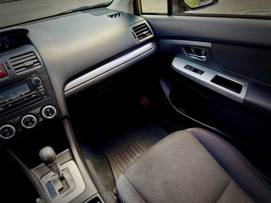 2014 Subaru XV Crosstrek hybrid Touring in Notre-Dame-des-Prairies, Quebec - 21 - w1024h768px