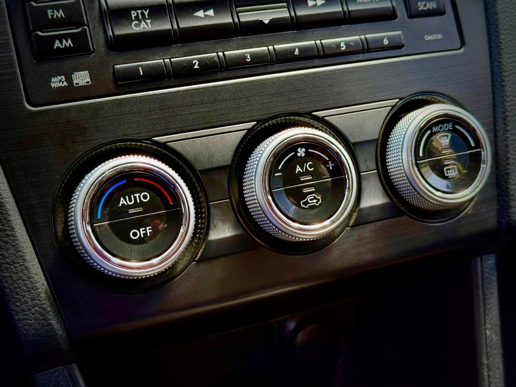 2014 Subaru XV Crosstrek hybrid Touring in Notre-Dame-des-Prairies, Quebec - 32 - w1024h768px