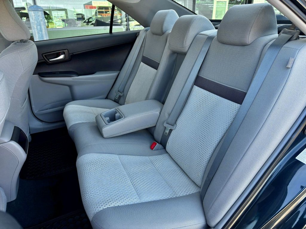 Toyota Camry LE 2014 à Notre-Dame-des-Prairies, Québec - 18 - w1024h768px