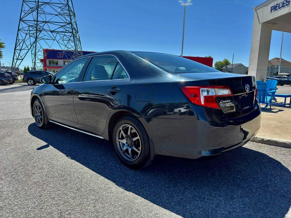 Toyota Camry LE 2014 à Notre-Dame-des-Prairies, Québec - 9 - w1024h768px
