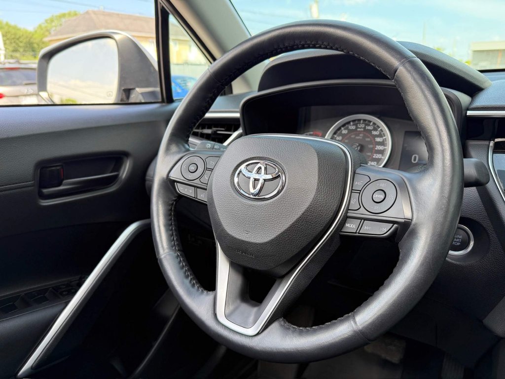 2022 Toyota COROLLA CROSS LE in Notre-Dame-des-Prairies, Quebec - 28 - w1024h768px
