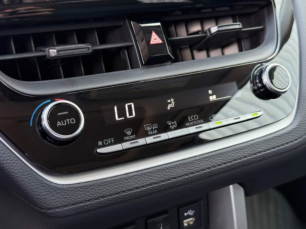 2022 Toyota COROLLA CROSS LE in Notre-Dame-des-Prairies, Quebec - 34 - w1024h768px