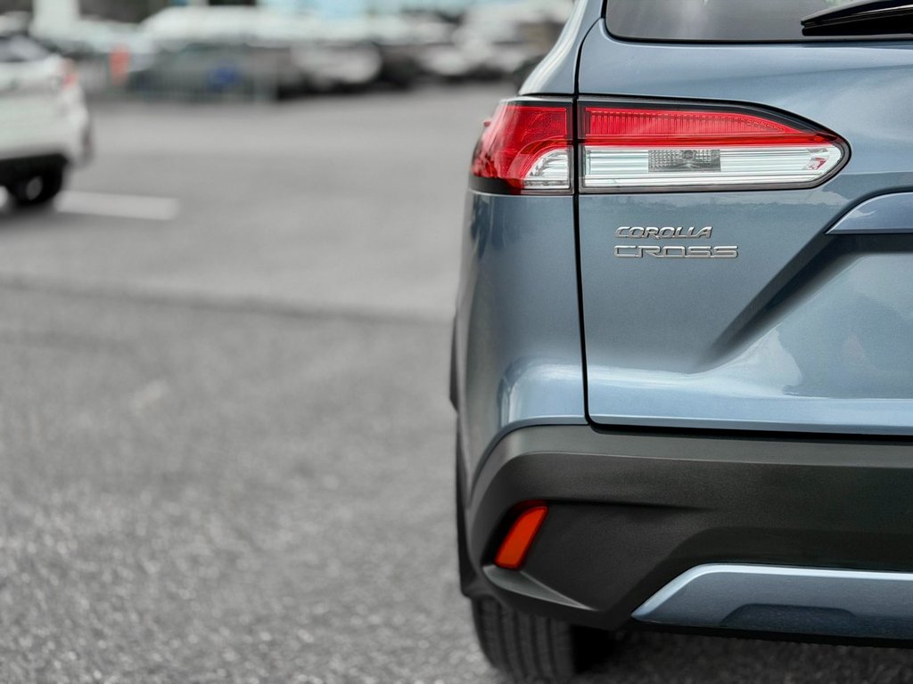 Toyota Corolla Cross LE 2023 à Notre-Dame-des-Prairies, Québec - 10 - w1024h768px