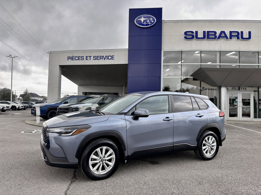 Toyota Corolla Cross LE 2023 à Notre-Dame-des-Prairies, Québec - 32 - w1024h768px