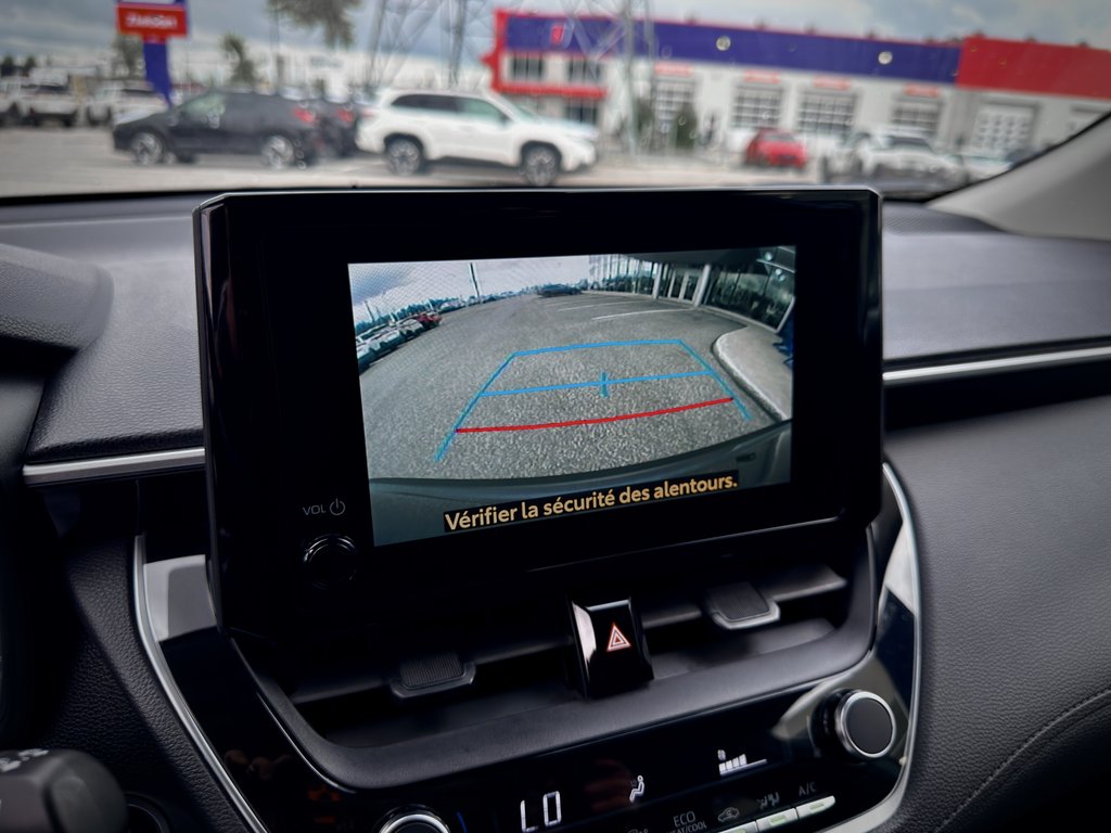 Toyota Corolla Cross LE 2023 à Notre-Dame-des-Prairies, Québec - 26 - w1024h768px