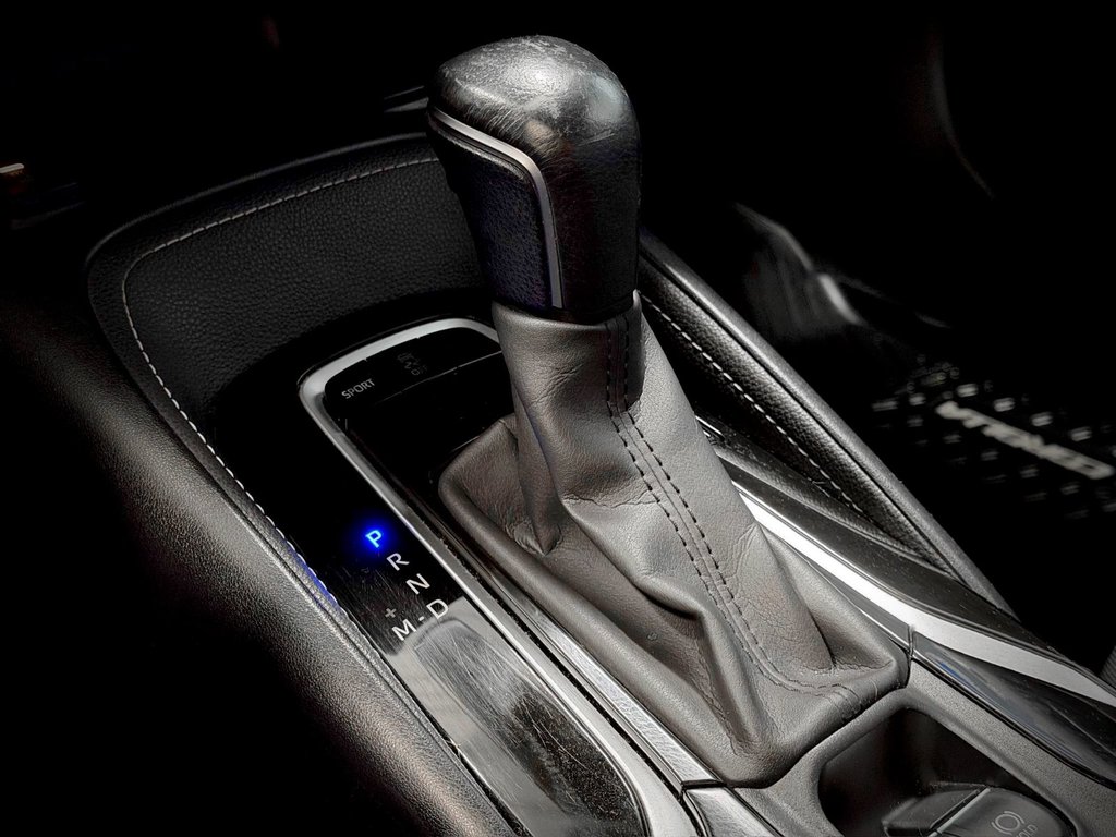 2019 Toyota Corolla Hatchback SE in Notre-Dame-des-Prairies, Quebec - 30 - w1024h768px