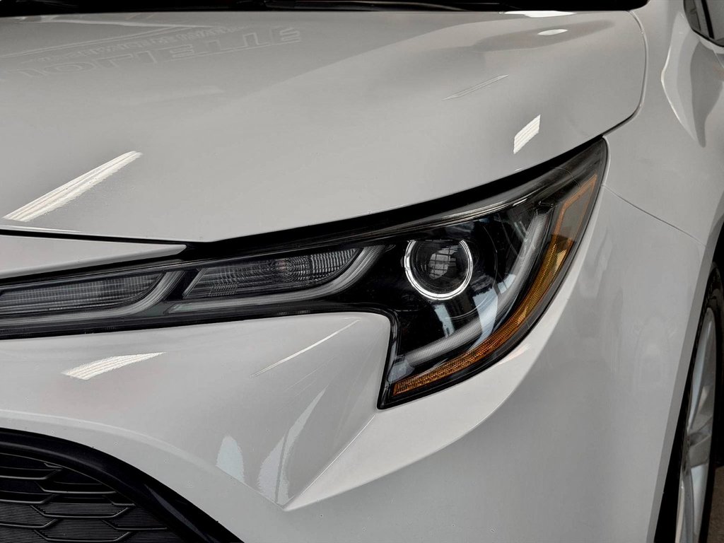 2019 Toyota Corolla Hatchback SE in Notre-Dame-des-Prairies, Quebec - 4 - w1024h768px